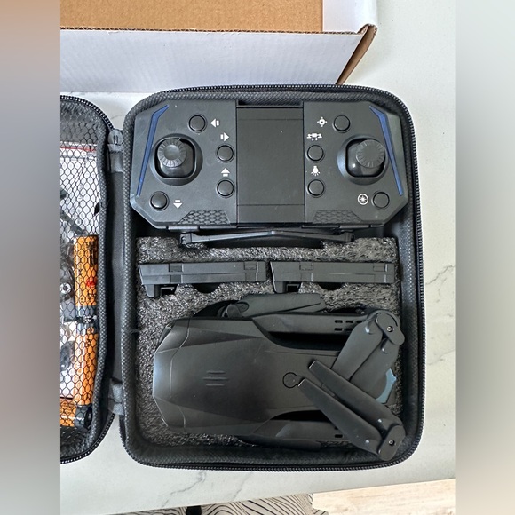 Drone with Camera - Picture 5 of 6